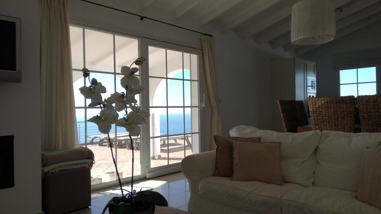 Villa Perla Blanca Sayalonga Exterior photo