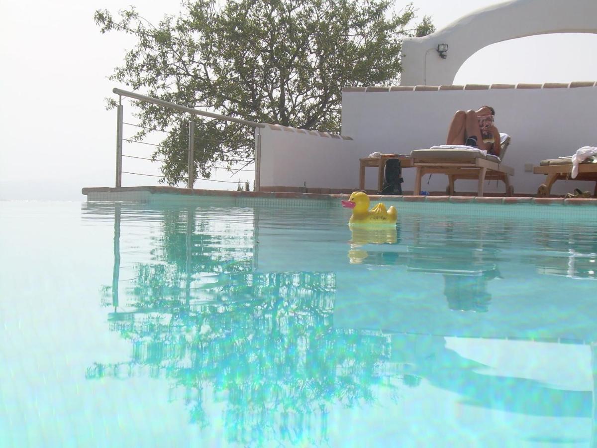 Villa Perla Blanca Sayalonga Exterior photo