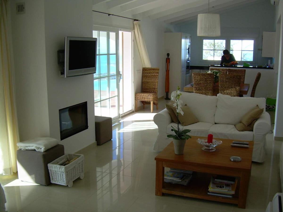 Villa Perla Blanca Sayalonga Exterior photo