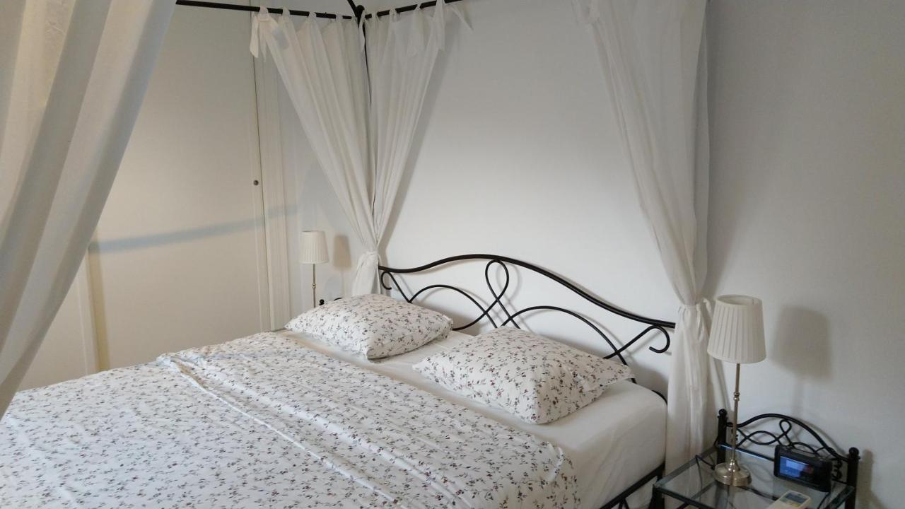Villa Perla Blanca Sayalonga Exterior photo
